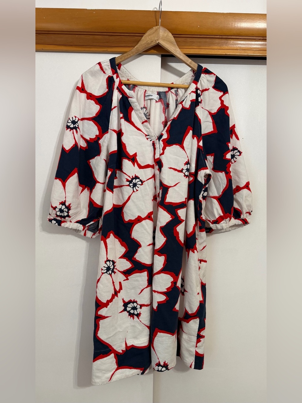 Women’s White Floral Shift Dress with Navy & Red Accents